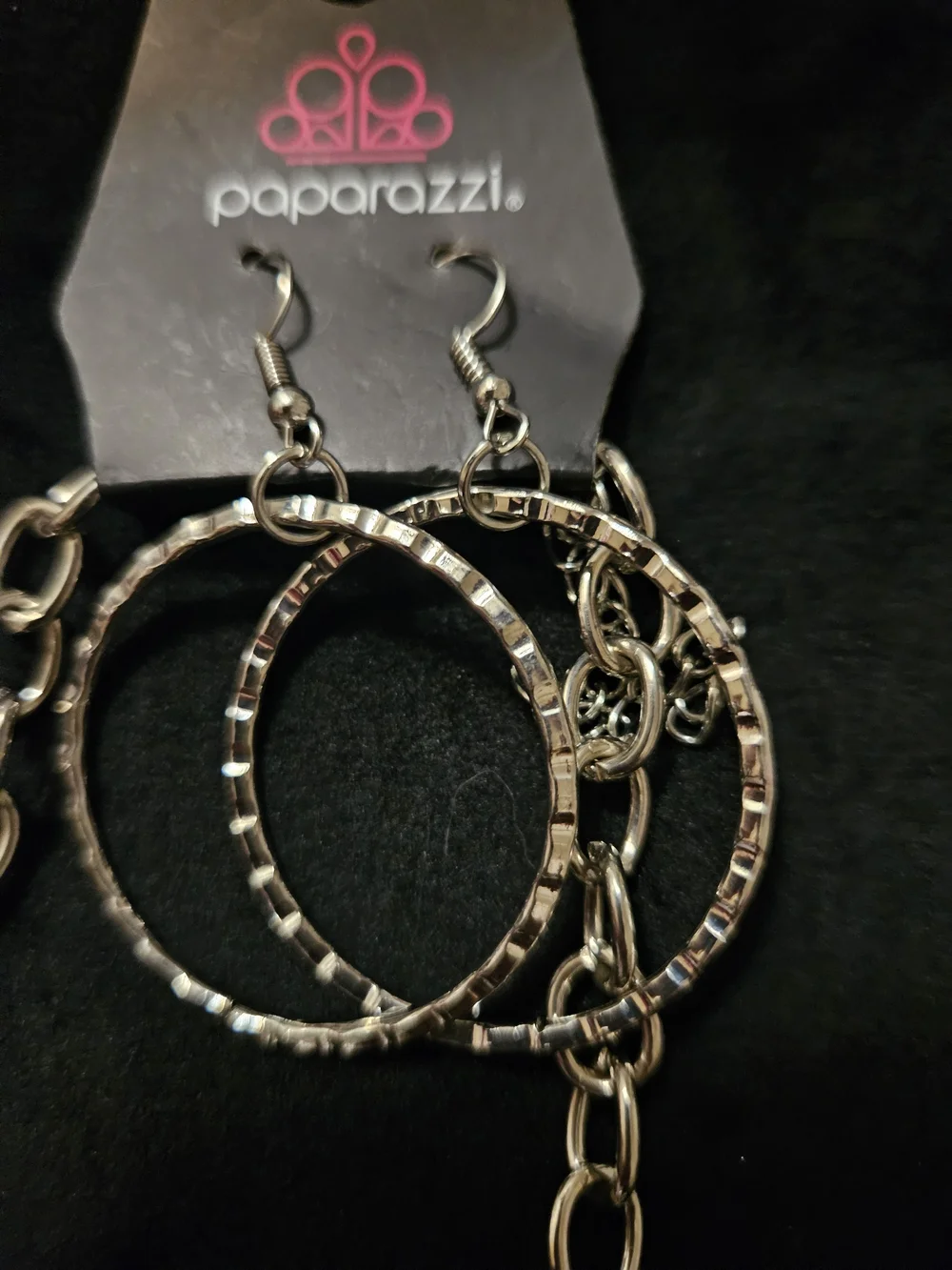 paparazzi Silver Textured Circle Link Necklace with Hoop Earrings